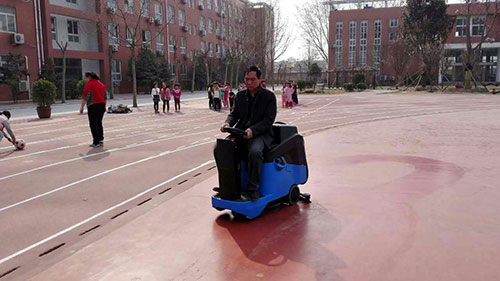 郑州驾驶式洗地机